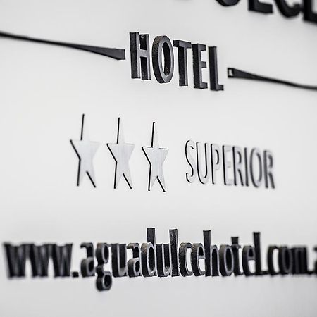 טנדיל Agua Dulce Hotel מראה חיצוני תמונה
